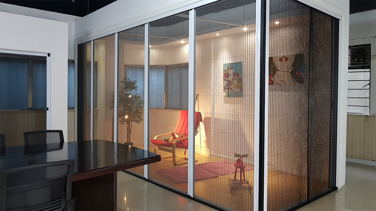 Alo House thi công phân phối cửa lưới chống muỗi xếp xích không ray NoiThatPhatDat ghép cánh 02 MSP SWC-GC