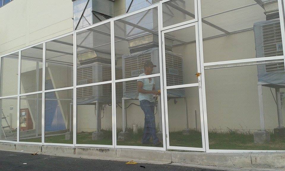 Alo House thi công cửa lưới cố định chống cắt hệ sagonwin