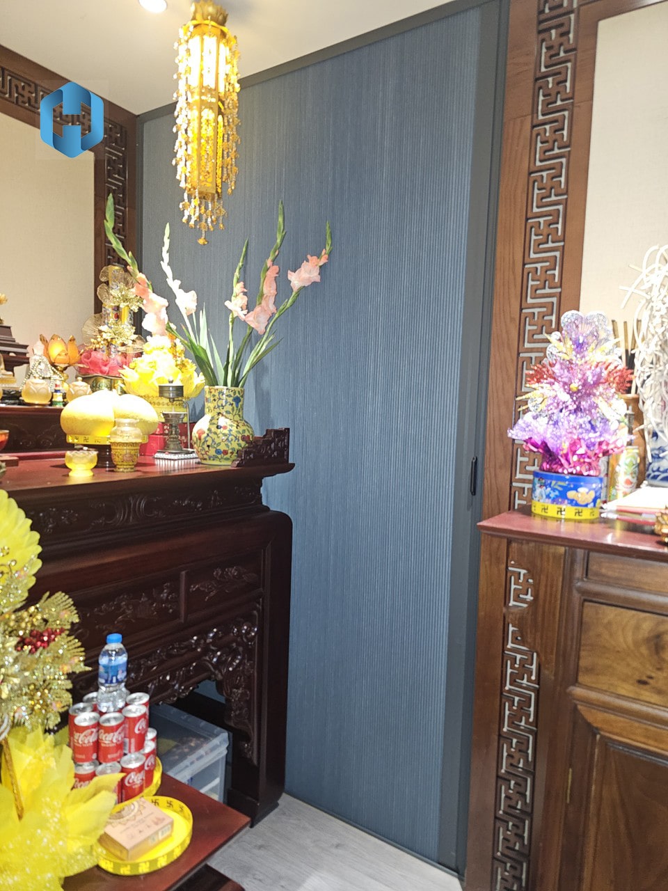 vách ngăn tổ ong cho ban thờ